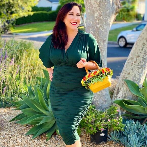 Kiyonna Women Dress 4X Rumor Ruched Sexy Bodycon V Neck Green Flutter Sleeves - Picture 6 of 15